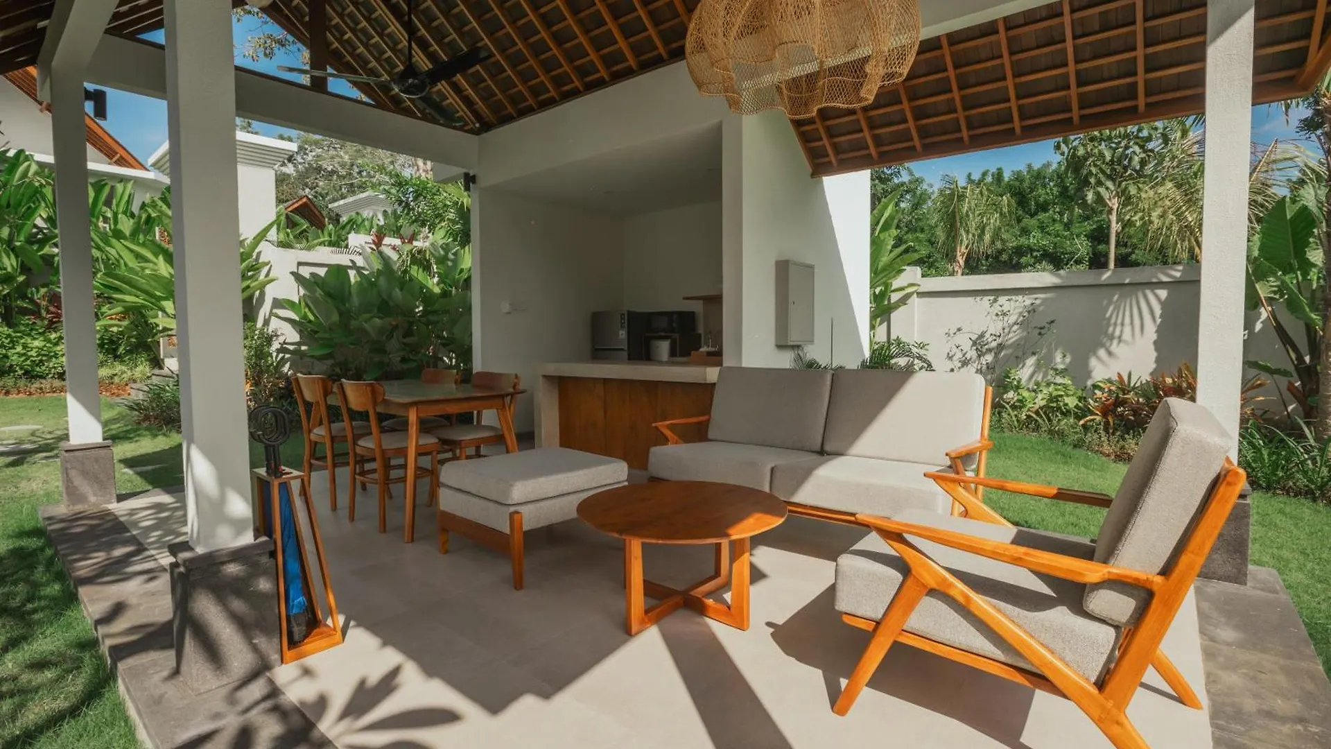 ג'ימבאראן Arpana Luxury Private Pool Villas