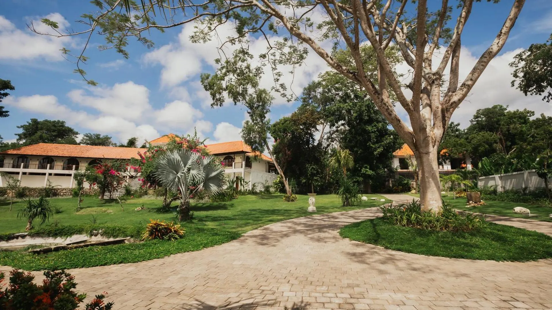 ג'ימבאראן Arpana Luxury Private Pool Villas 0*,